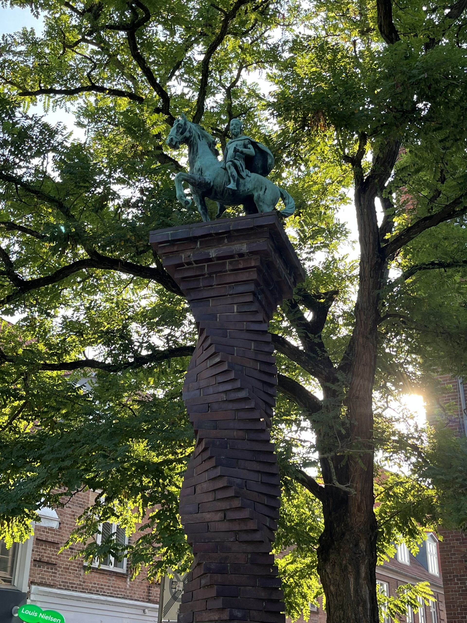 Omvisning i Danmarks Mindste Rytterstatue i Næstved